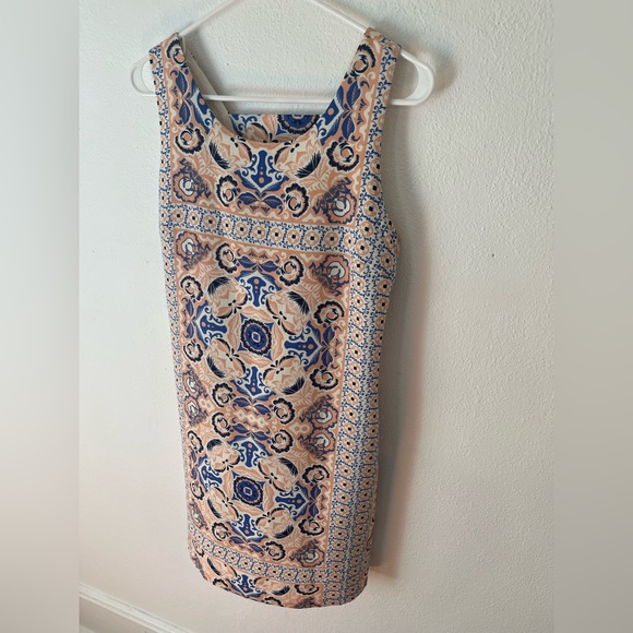 SKIES ARE BLUE Blush and Blue Sheath Dress Size Medium - Picture 4 of 9